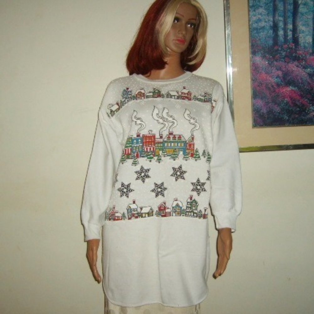 Cute Long Sweatshirt Sleepwear OS (M-L) Starlit Nights Winter Village Scene Vint